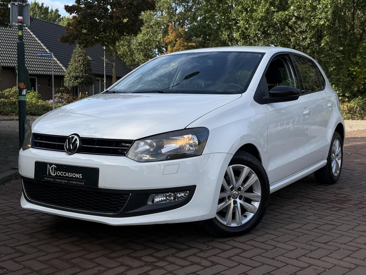 Volkswagen Polo - 1.2 12V STYLE / PDC / STOELVERWARMING - AutoWereld.nl