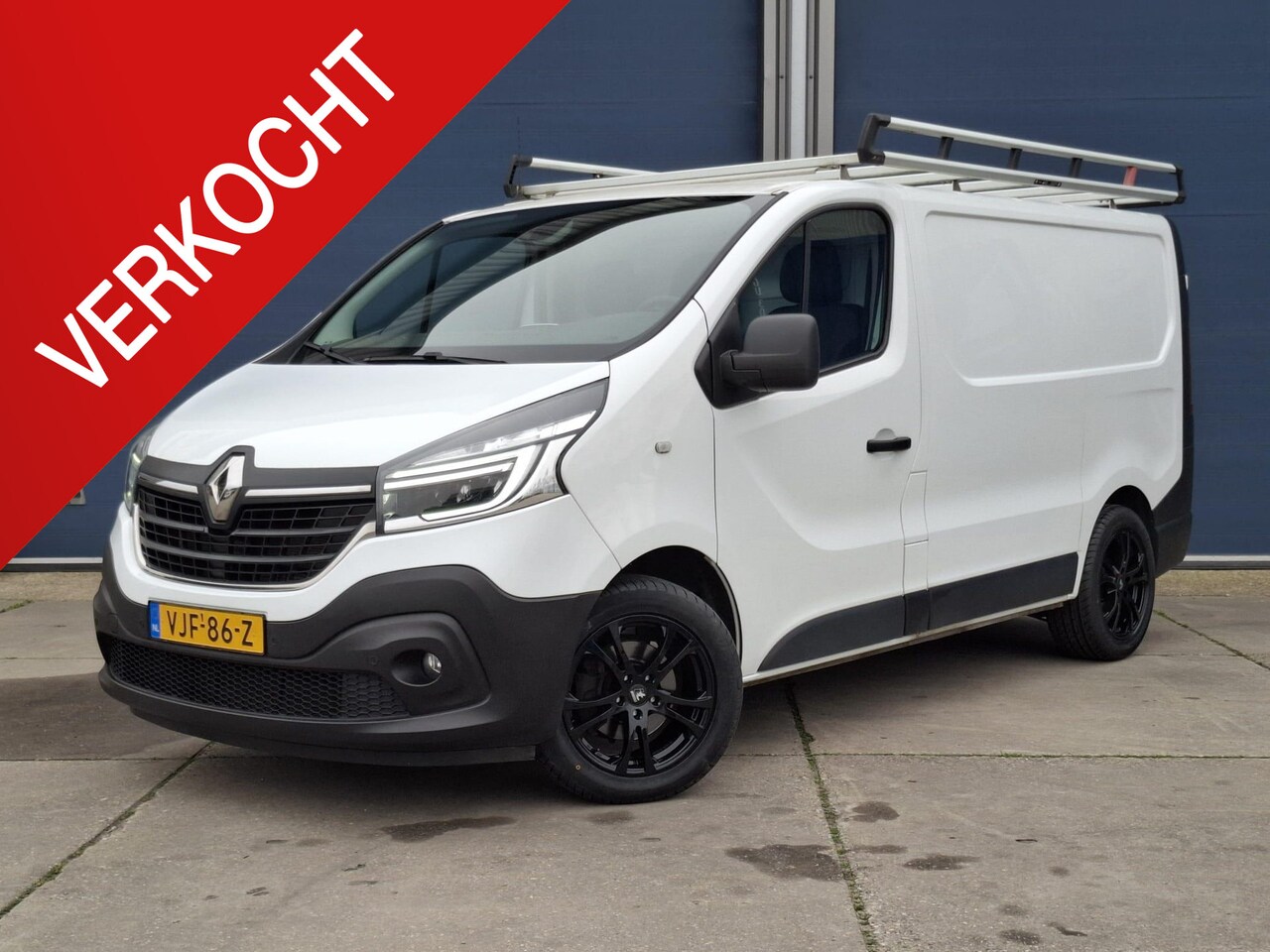 Renault Trafic - 2.0 dCi 145 T27 L1H1 Comfort AUTOMAAT / IMPERIAL / NAVI / KASTEN INRICHTING / TREKHAAK - AutoWereld.nl