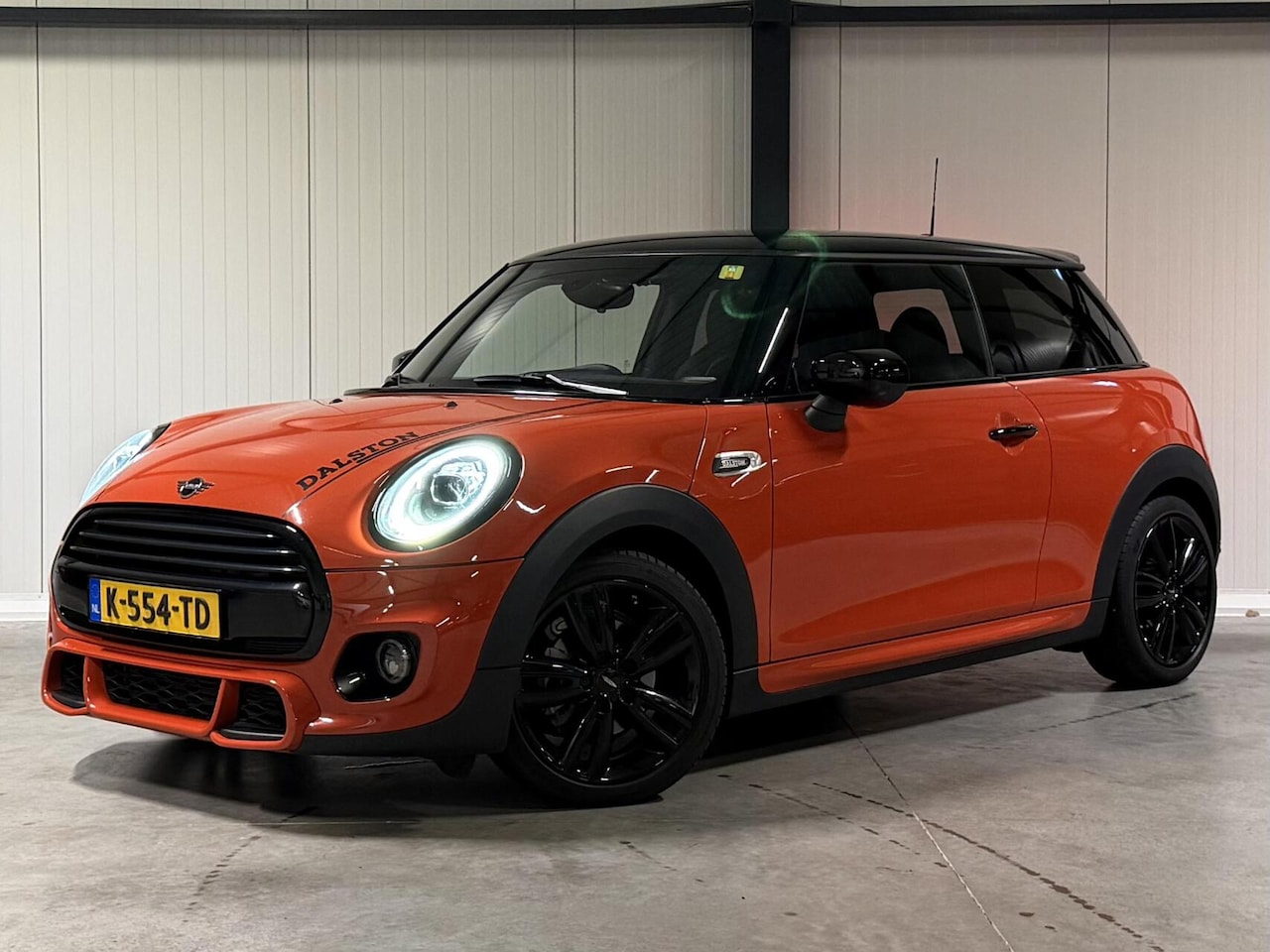 MINI 3-Deurs - 1.5 Cooper John Cooper Works Dalston Edition - AutoWereld.nl