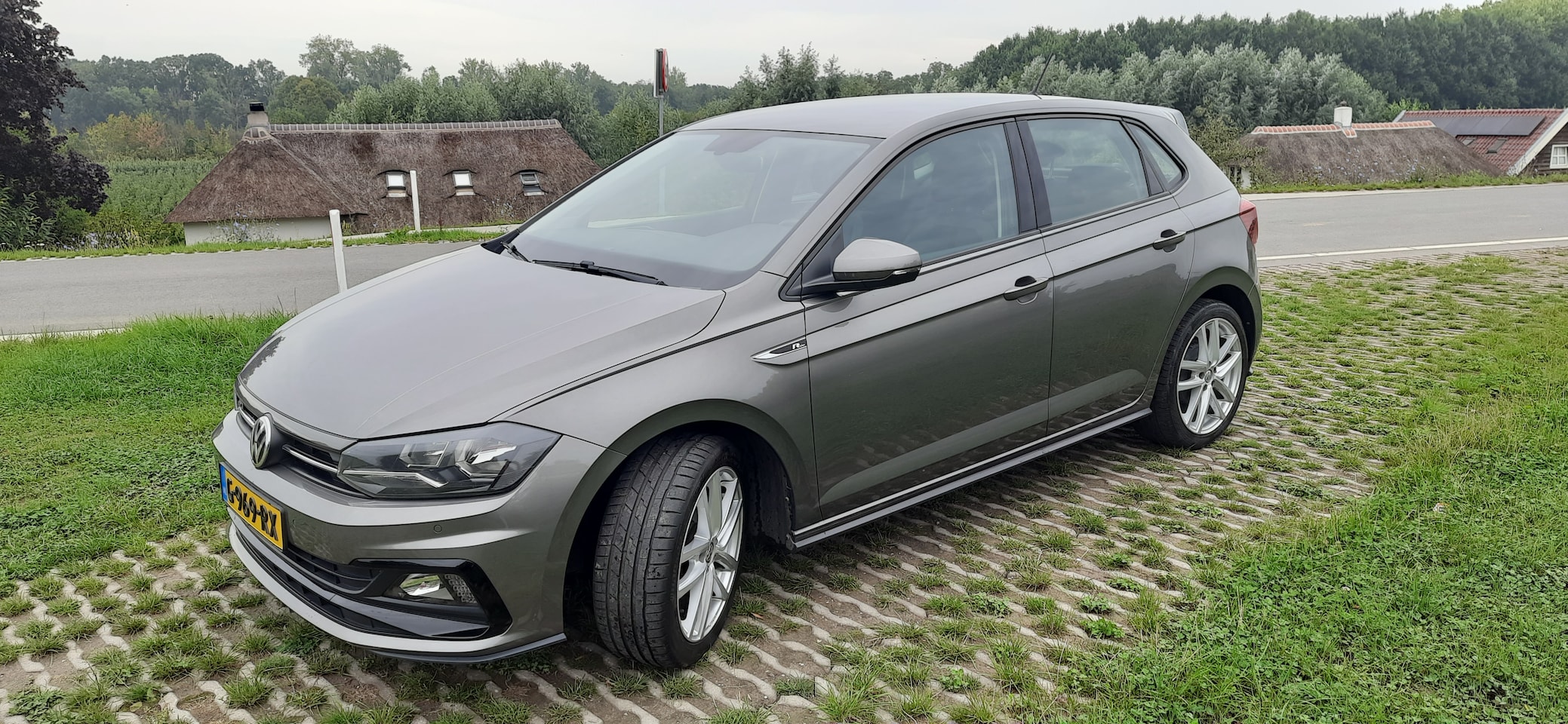 Volkswagen Polo - 1.0 TSI Highline Business R R-LINE NW ONDERHOUDSBEURT - AutoWereld.nl