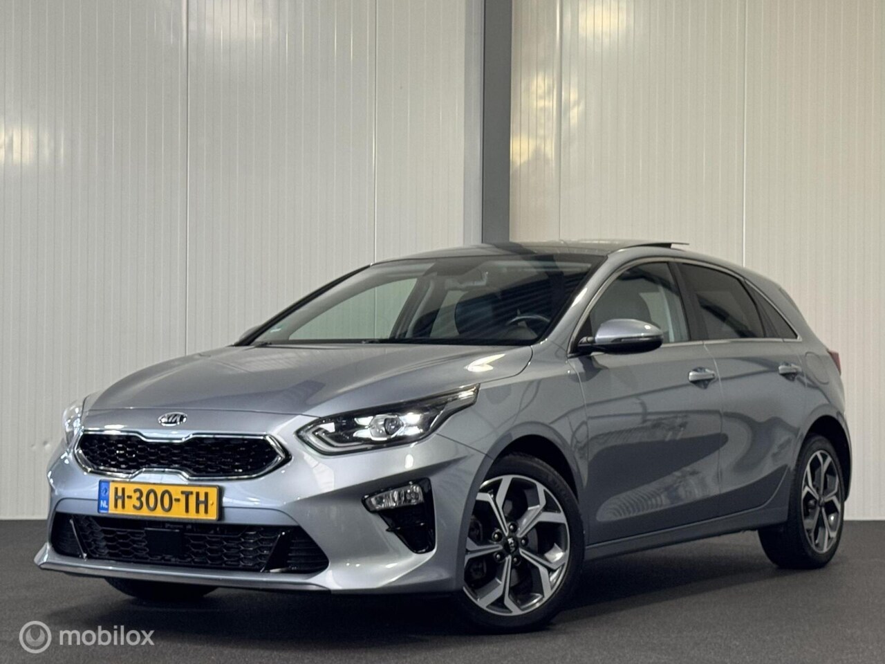 Kia Cee'd - Ceed 1.6 CRDi MHEV GT-Line Ed. [ NAP pano leder camera ] - AutoWereld.nl