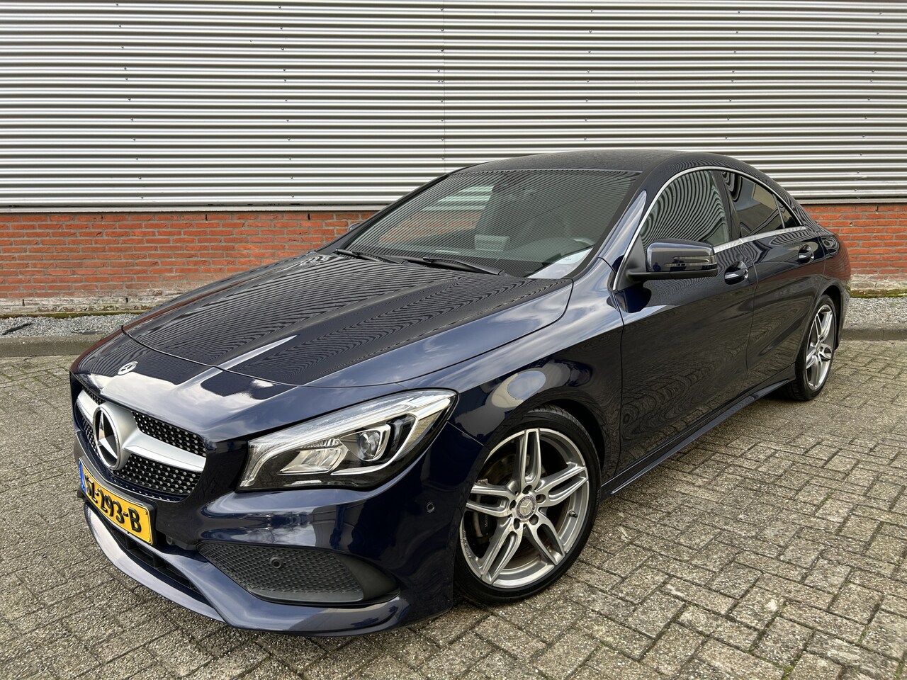 Mercedes-Benz CLA-Klasse - 180 Business Solution AMG Upgrade Edition | AMG | Automaat | Stoelverwarming | Navigatie | - AutoWereld.nl