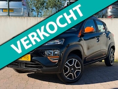 Dacia Spring - Comfort Plus 27 kWh/LEDER/CAMERA/PDC/NAVI/NL AUTO/LEUKE AUTO/
