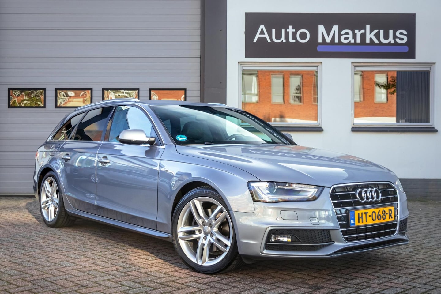 Audi A4 Avant - 1.8 TFSI S-Line|Carplay|Trekhaak|PDC|Automaat|Half-Leder - AutoWereld.nl