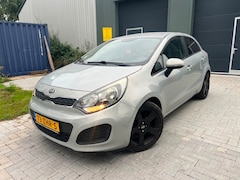 Kia Rio - 1.2 CVVT Plus Pack Vol Jaar Apk