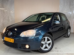 Volkswagen Golf - 1.6 FSI Trendline Trekhaak Airco Cruise Control