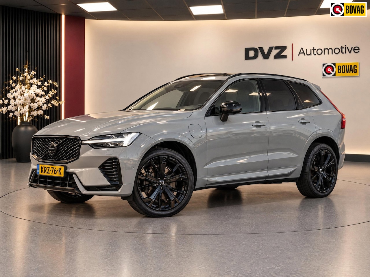 Volvo XC60 - 2.0 T6 PHEV 350PK AWD Plus Black Edition | Pano | SOH 99% | Surround View | Trekhaak | BTW - AutoWereld.nl