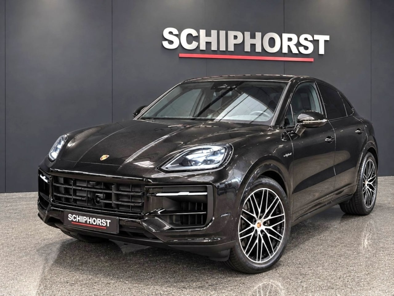 Porsche Cayenne - Coupe 3.0 E-Hybride Sport Design Black Edition Sport-chrono Pakket-Soft Close -Bose - AutoWereld.nl