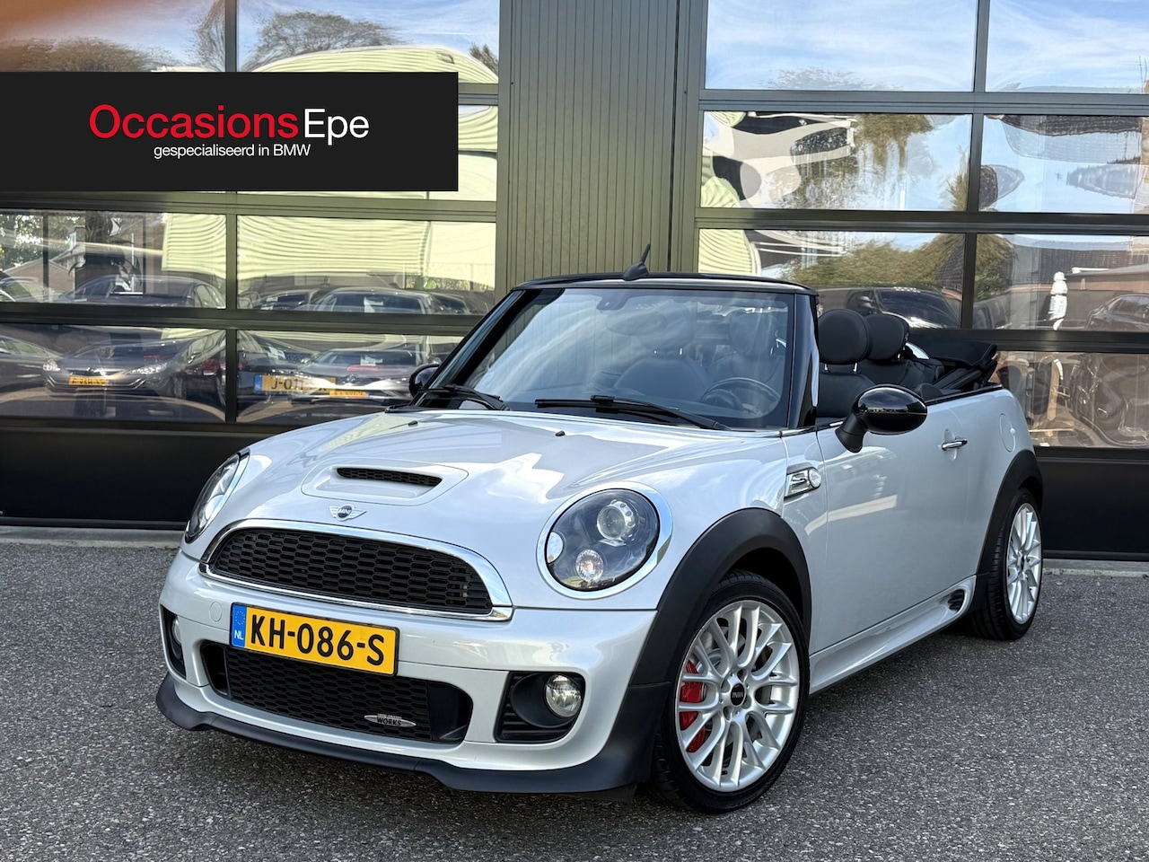 MINI Cabrio - 1.6 John Cooper Works 211PK Harman Kardon R57 - AutoWereld.nl