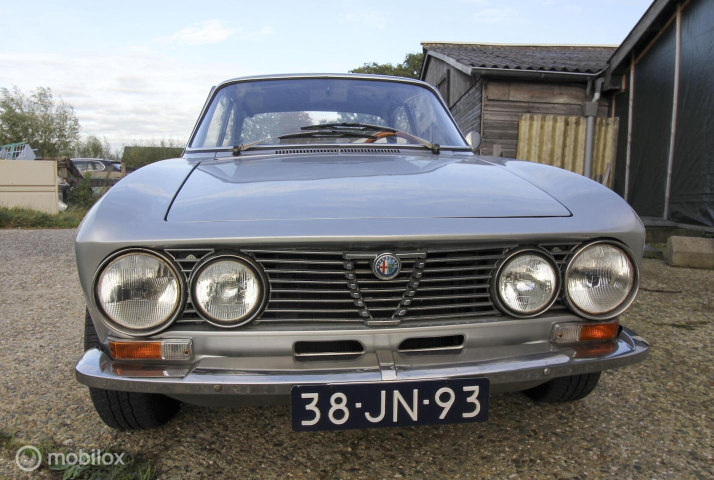Alfa Romeo GT - 1300 met 2.0L motor Bertone Coupe 1976 - AutoWereld.nl