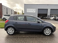 Opel Corsa - 1.4-16V Cosmo nieuwe APK