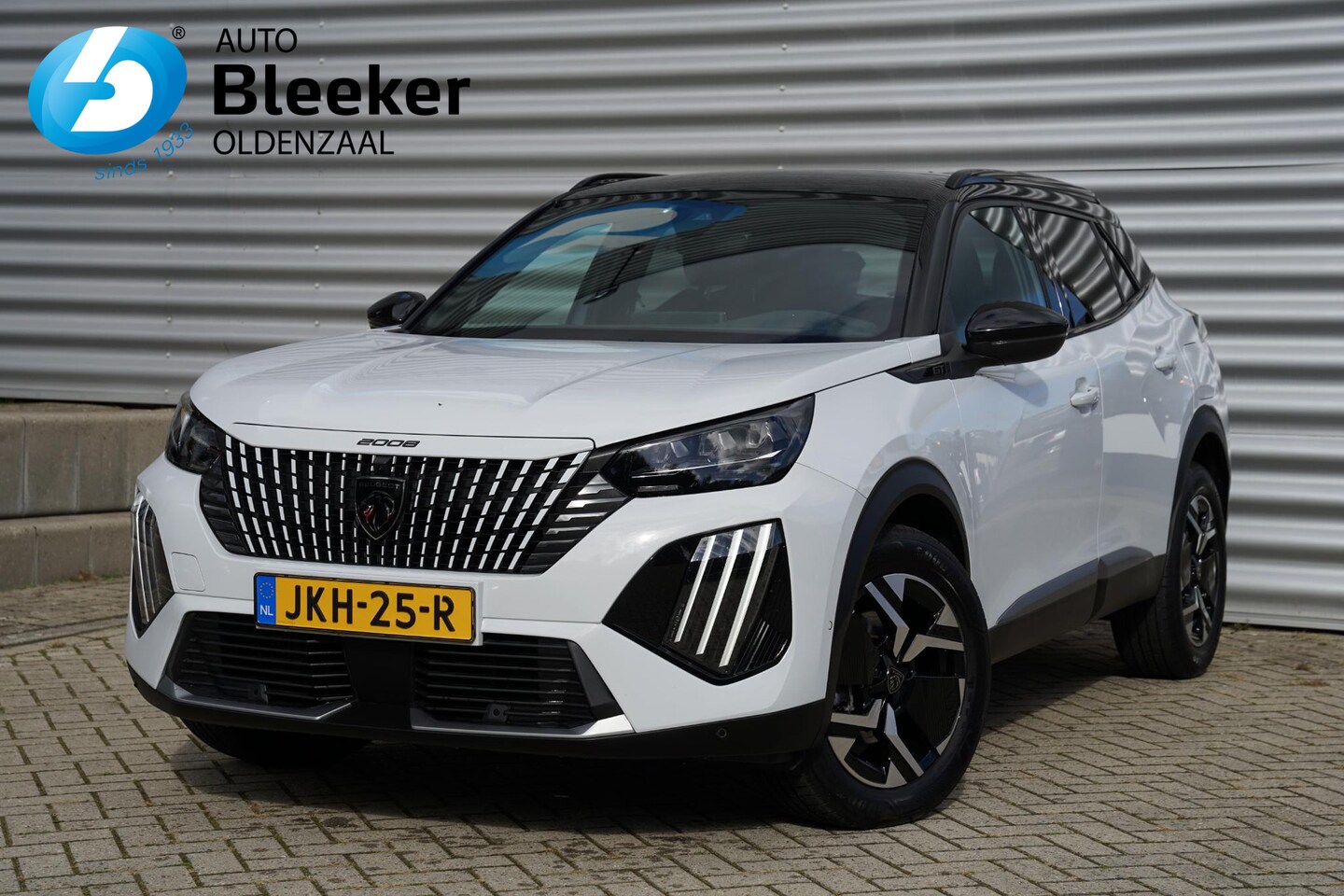 Peugeot 2008 - 1.2 Hybrid 145pk GT Carplay ACC Trekhaak - AutoWereld.nl
