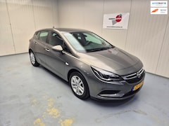 Opel Astra - 1.4 T Online Edition Navi Airco Cruise Control Alu Velgen Trekhaak