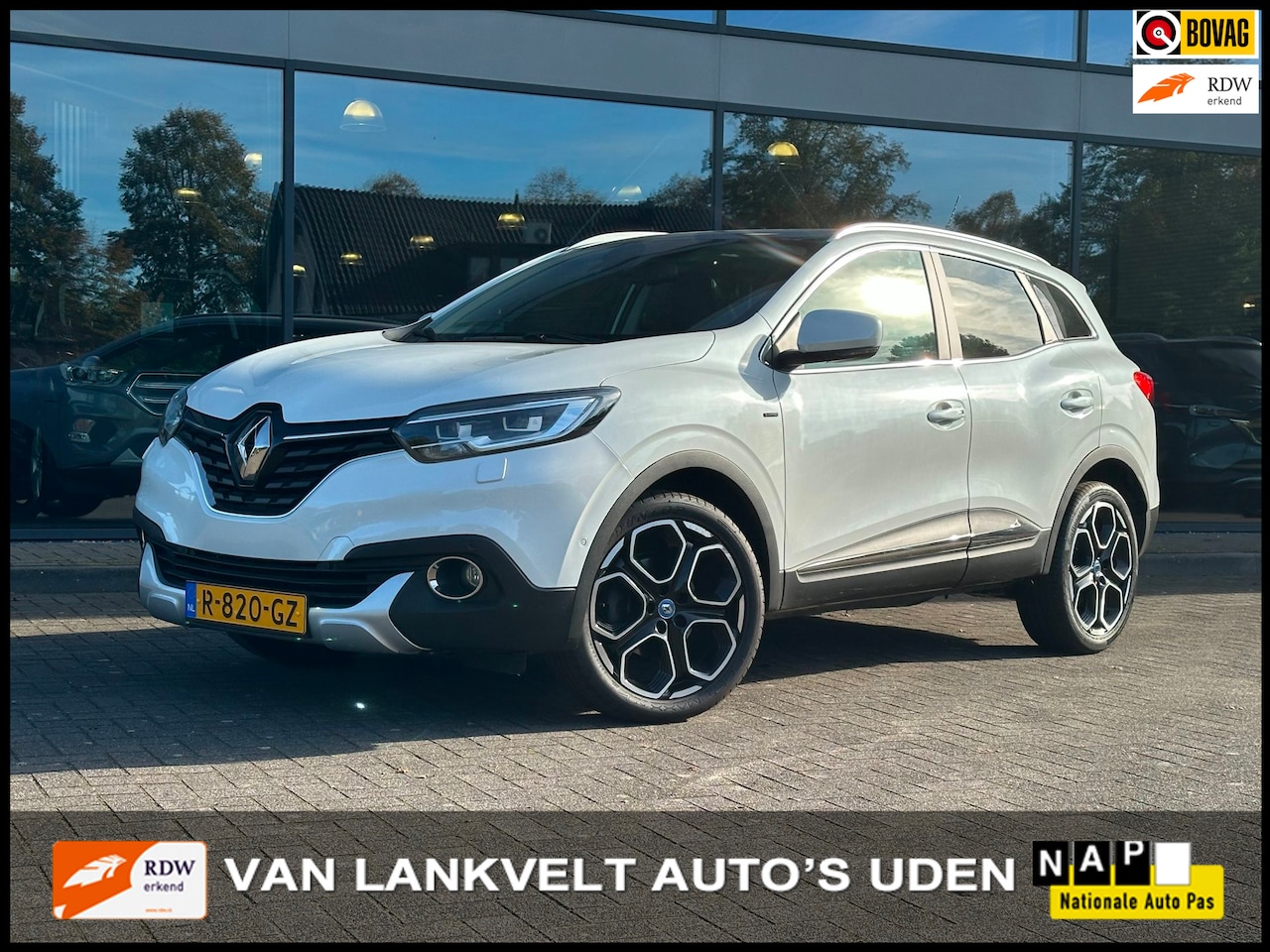 Renault Kadjar - 1.3 TCe 140 pk S Edition Panoramadak Leder Navigatie Camera Led. - AutoWereld.nl