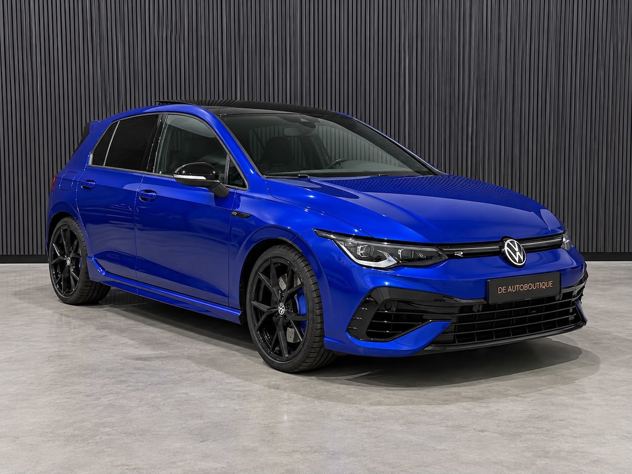 Volkswagen Golf - 2.0 TSI 4Motion R / Akra / Performance pack / Pano / Leder - AutoWereld.nl
