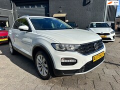 Volkswagen T-Roc - 1.0 TSI 115pk Style|Navi|Stoelverwarming