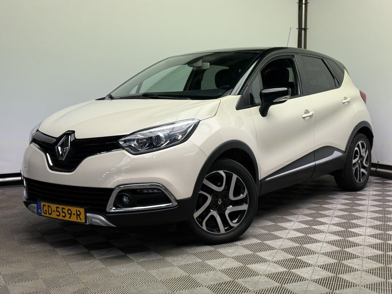 Renault Captur - 1.2 TCe Helly Hansen Camera ECC LM17 NL Auto - AutoWereld.nl