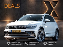 Volkswagen Tiguan - 2.0 TSI 4M. Highline Business R-Line | Pano | Trekhaak | Velours | Adaptieve Cruise