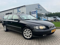 Volvo V70 - 2.4 Edition II Cruise Clima Trekhaak Zwart