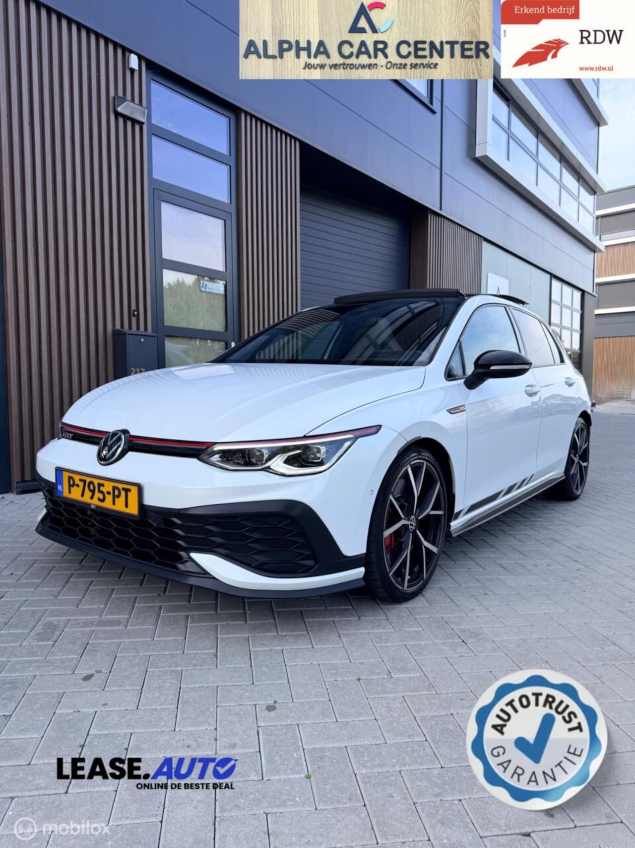 Volkswagen Golf - 2.0 TSI GTI Clubsport PANO/HDUP/DEALER/VOLL - AutoWereld.nl
