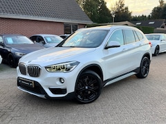 BMW X1 - SDrive20i Centennial High Executive Sport|Panorama dak|Head Up|Leder|Cruise control|Naviga