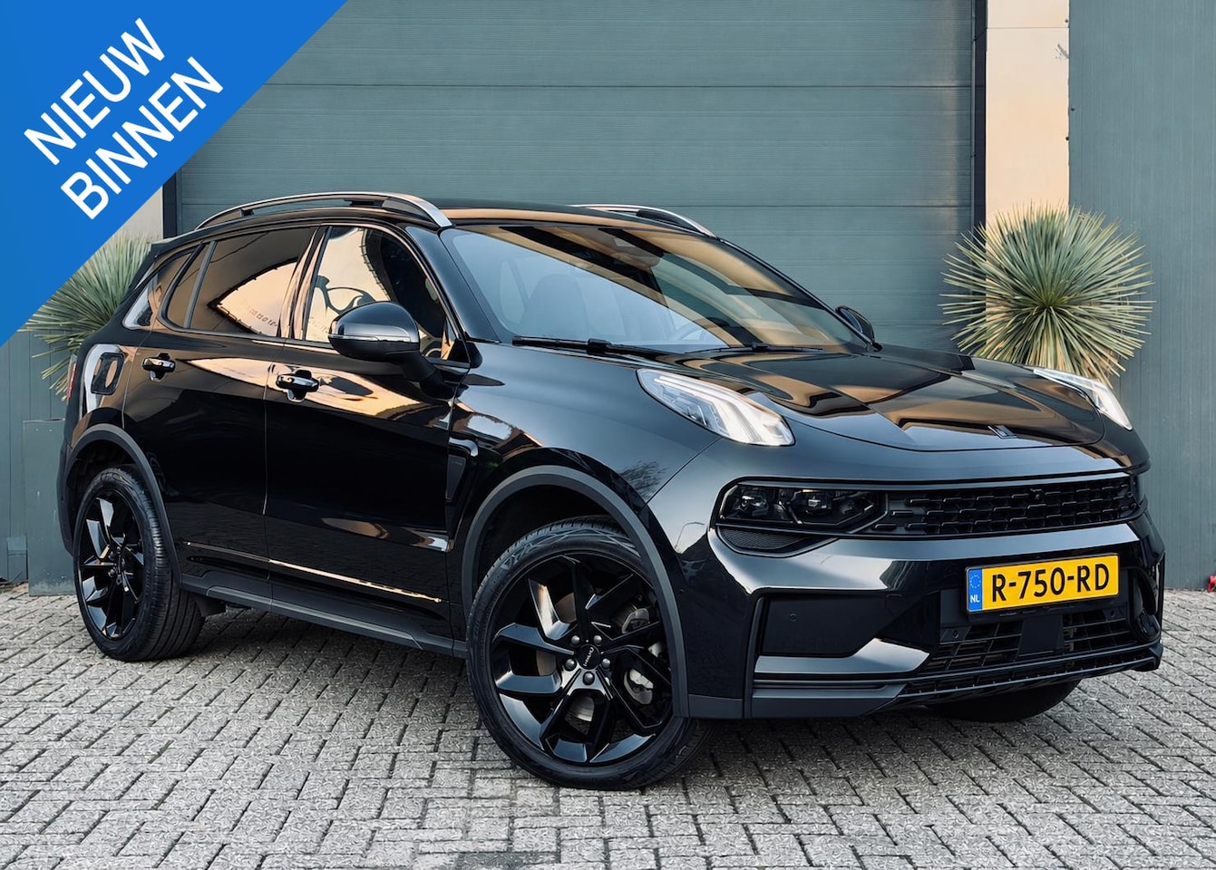 Lynk & Co 01 - 1.5 Pano/Navi/Camera/BlackStyle - AutoWereld.nl