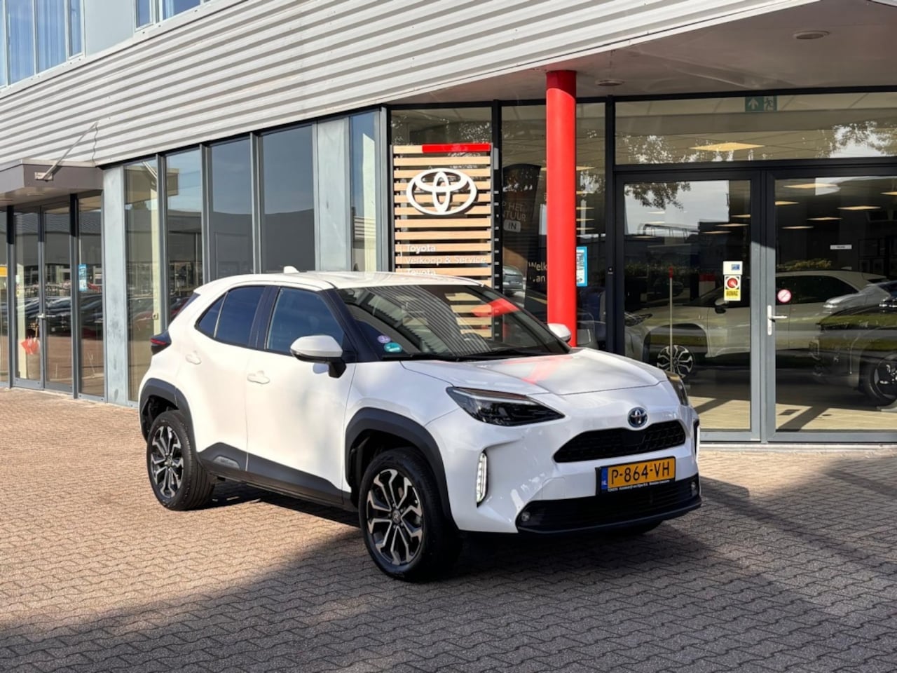 Toyota Yaris Cross - 1.5 Hybrid First Ed. | Automaat | Carplay | Dealeronderhouden | Clima | A.Camera - AutoWereld.nl