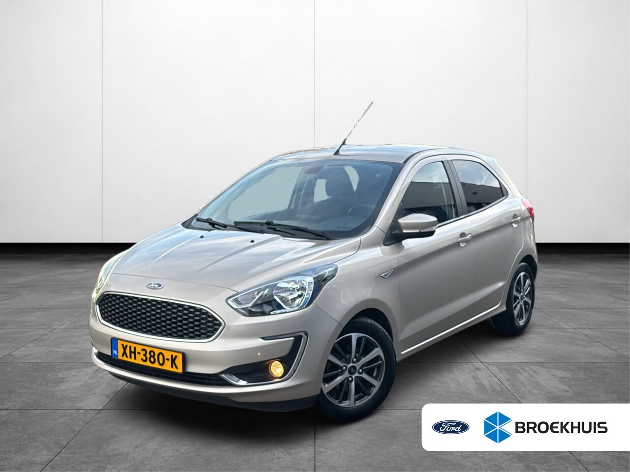 Ford Ka - 1.2 Trend Ultimate | Stoelverwarming | Cruise Control | 15'' LMV | Apple Carplay - AutoWereld.nl