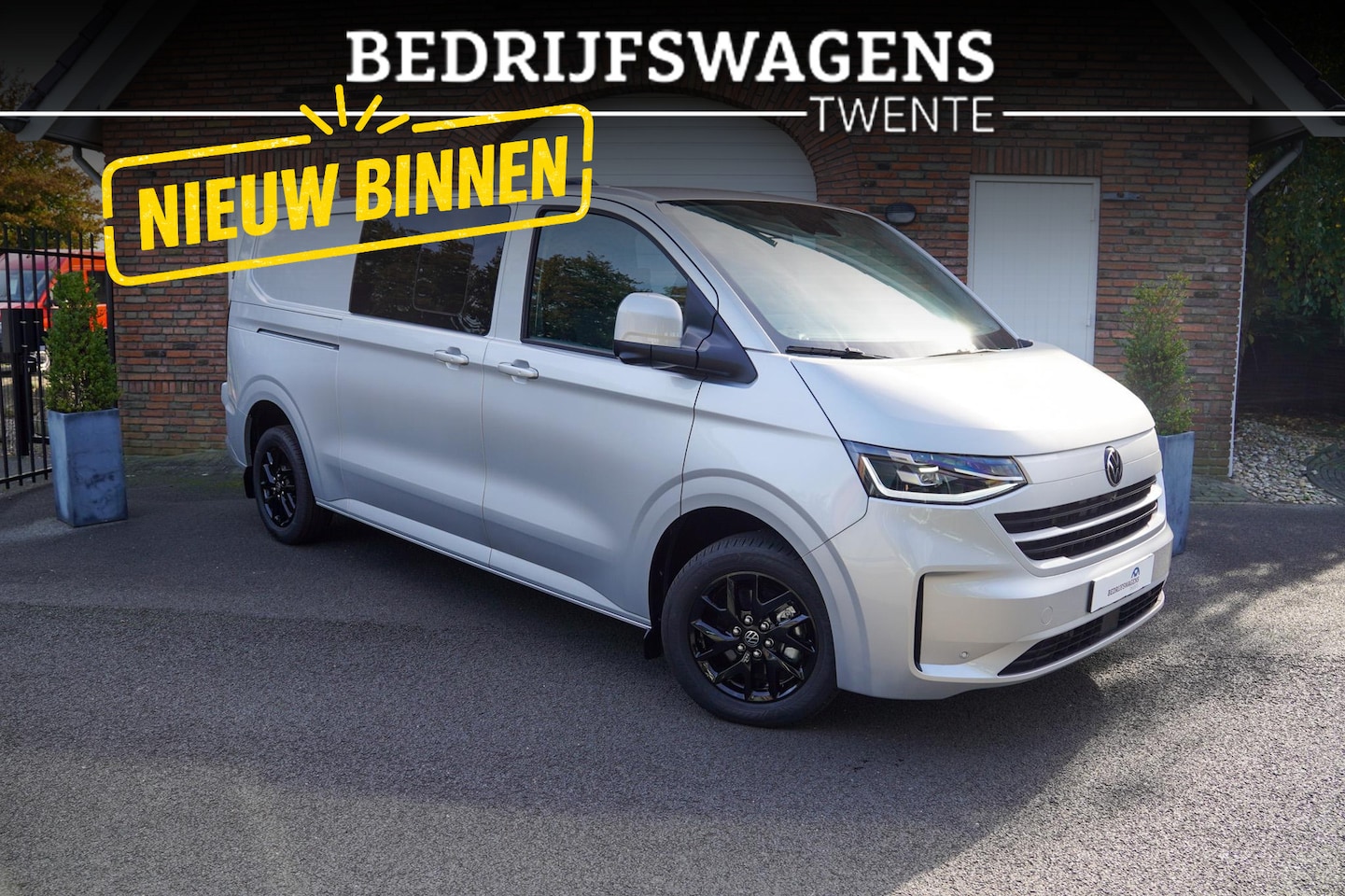 Volkswagen Transporter - T7 2.0 TDI Automaat 170PK L2H1 DUB/CAB 360 graden camera | A-Deuren | LED | ACC | Side Ass - AutoWereld.nl