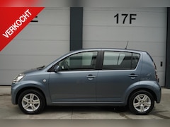 Daihatsu Sirion 2 - 1.3-16V Comfort Let op:39dkm-1eig