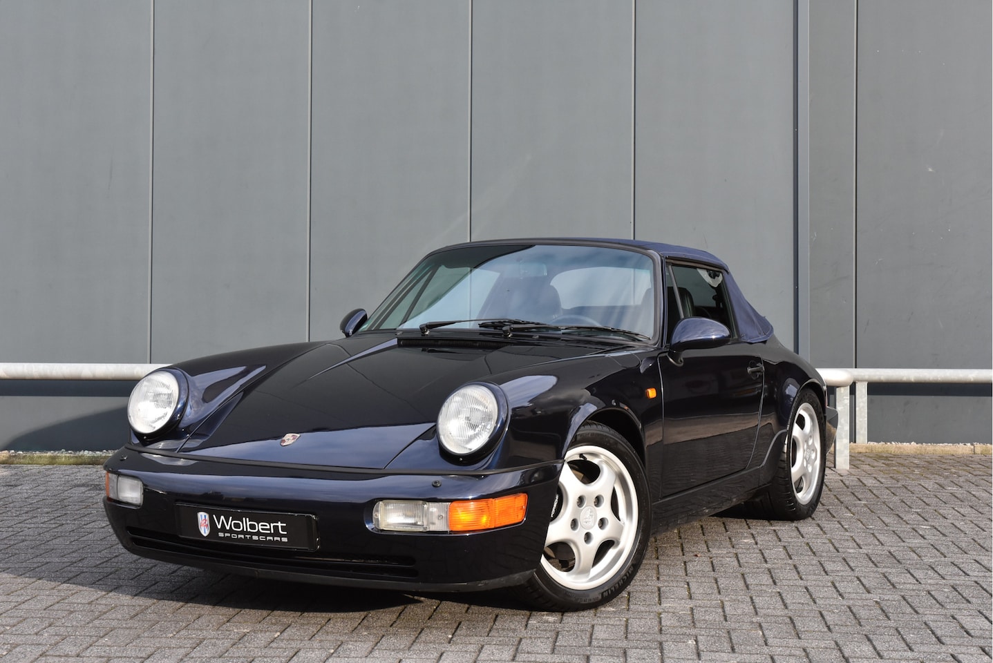 Porsche 911 Cabrio - 964 Carrera 4 - AutoWereld.nl