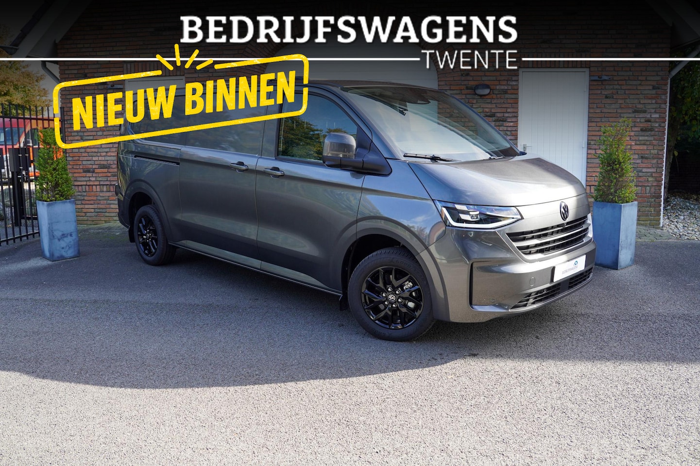 Volkswagen Transporter - T7 2.0 TDI Automaat 150PK L2H1 360 graden camera | Trekhaak | A-Deuren | LED | ACC | Side - AutoWereld.nl