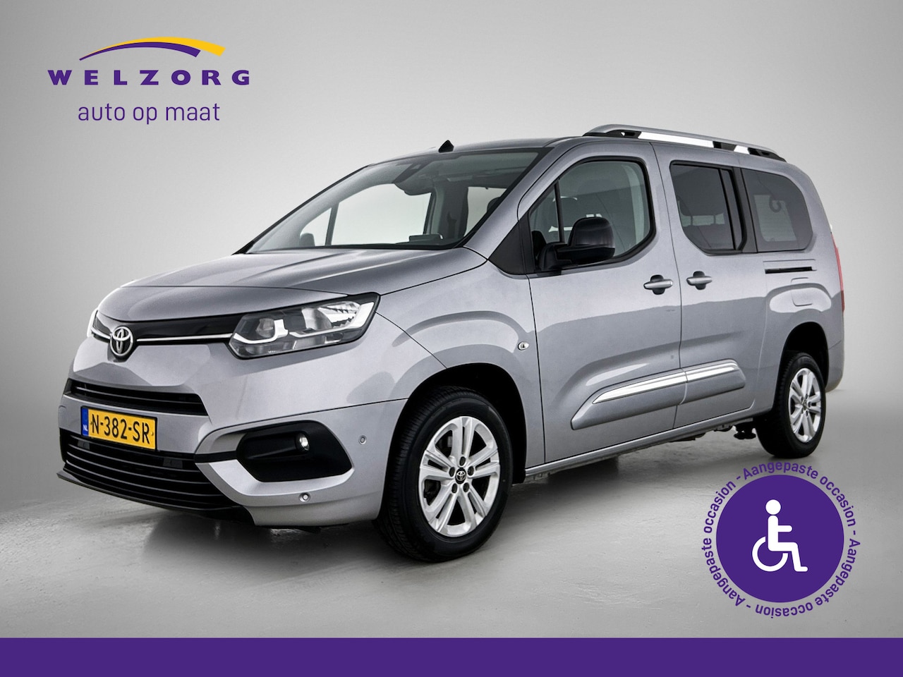 Toyota ProAce City Verso - 1.2 Turbo Active Long Direct leverbaar! Rolstoelauto - AutoWereld.nl