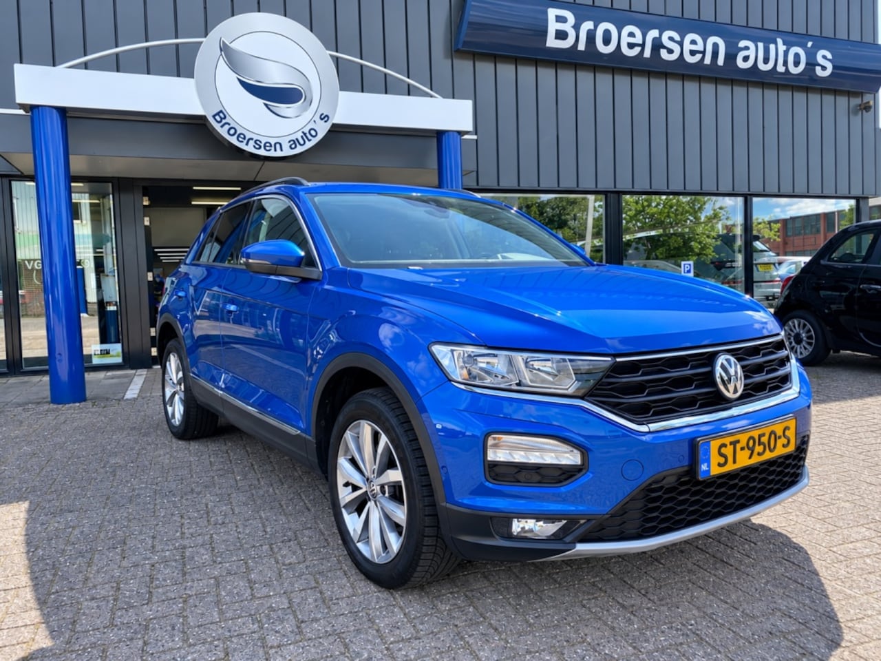 Volkswagen T-Roc - 1.0 TSI Style | 115PK | Navigatie | Cruise Control | Park Assist - AutoWereld.nl
