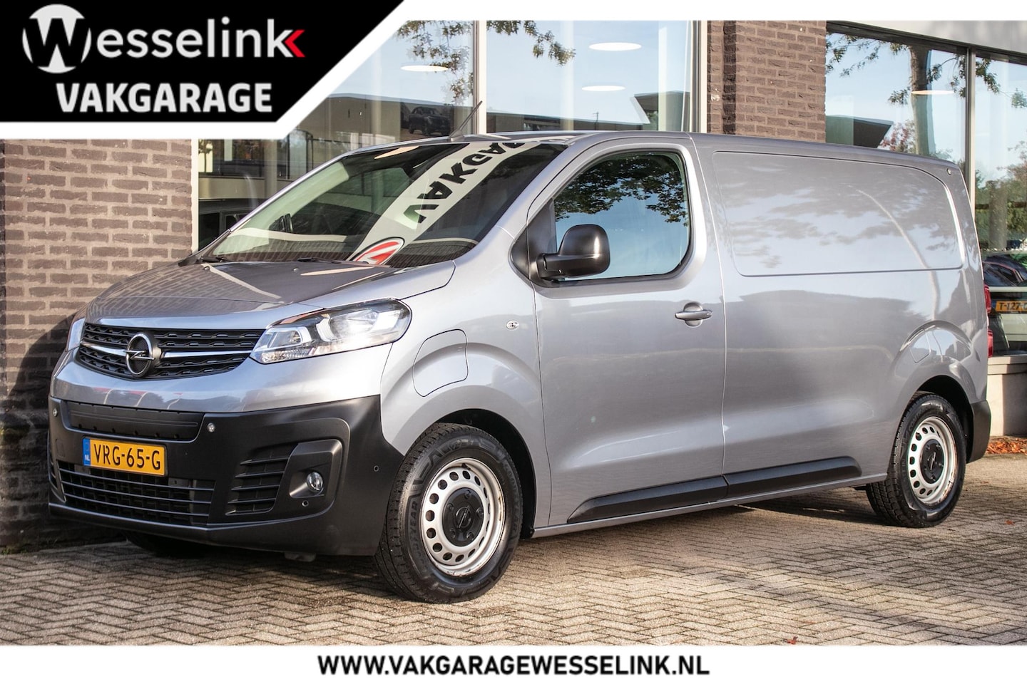 Opel Vivaro-e - L2H1 Edition 75 kWh Carplay | Dodehoek camera | SOH 88% - AutoWereld.nl