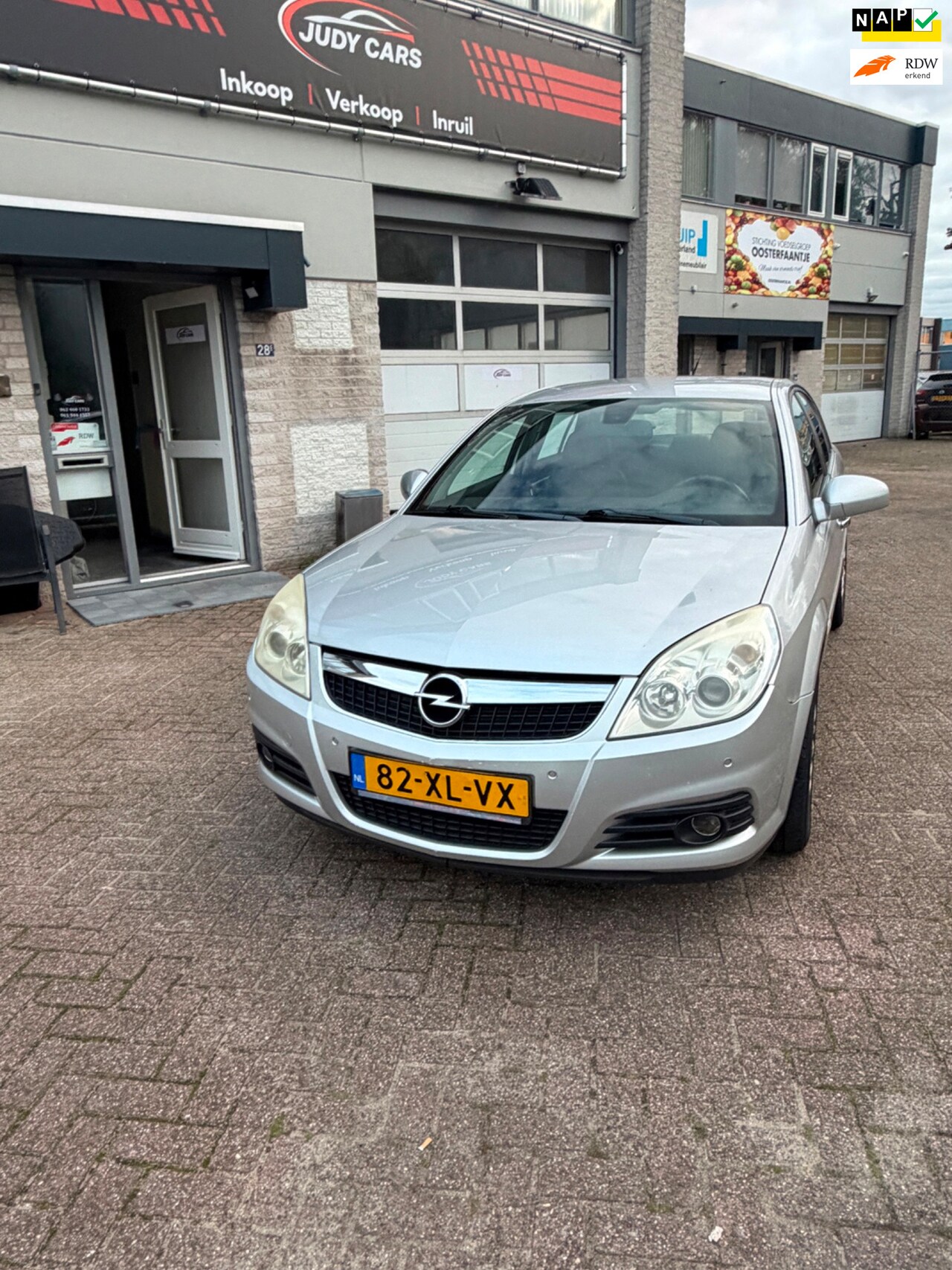 Opel Vectra - 1.8-16V Executive 1.8-16V Executive - AutoWereld.nl