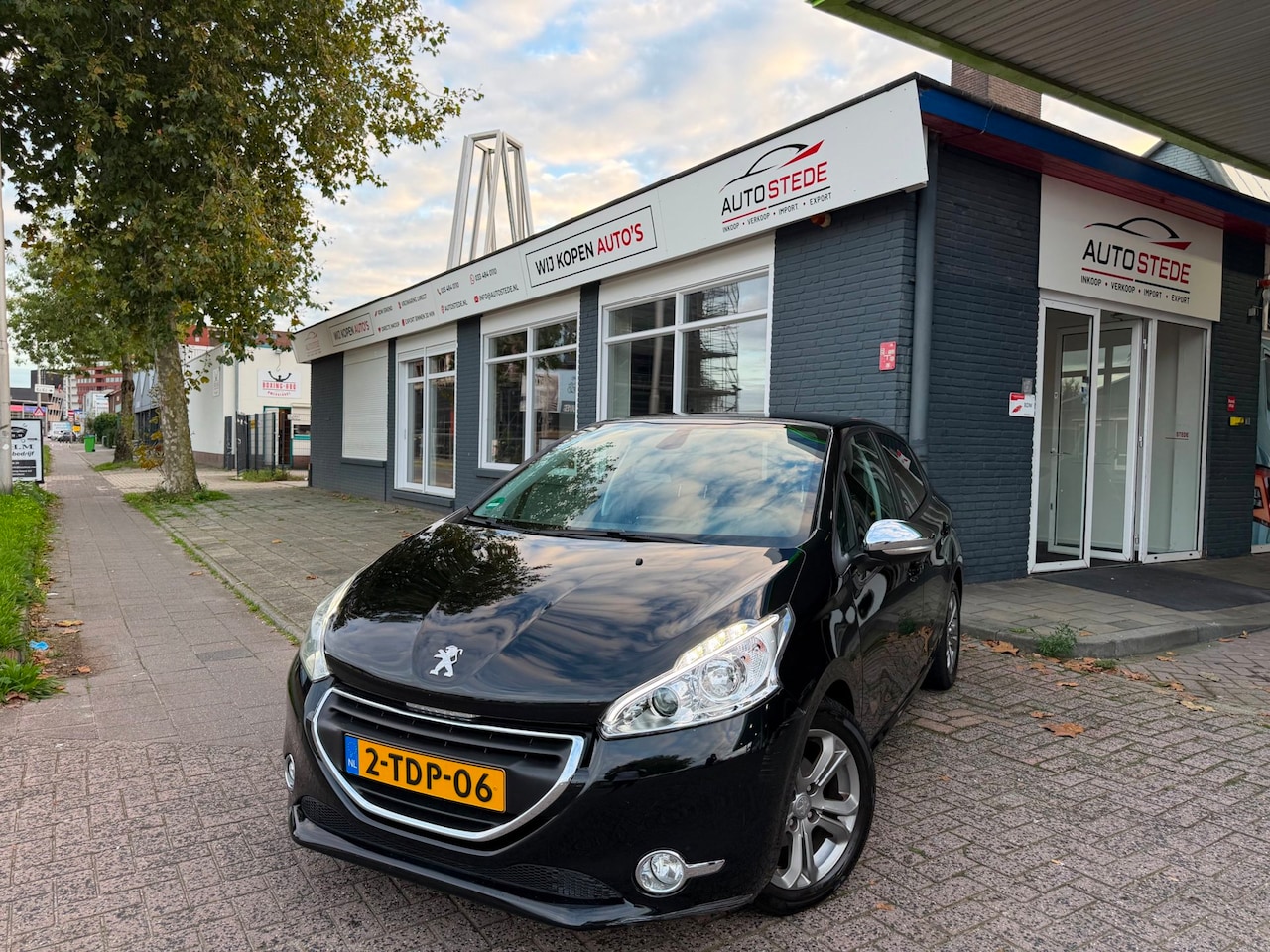 Peugeot 208 - 1.2 e-VTi |AUTOMAAT|NAP|CRUISE|D-RIEM VV - AutoWereld.nl