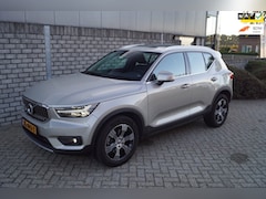 Volvo XC40 - 2.0 T4 Inscription Autom Panodak Leder Sportst Stoelverw Navi 360 Camera Clima Cruise 2x P