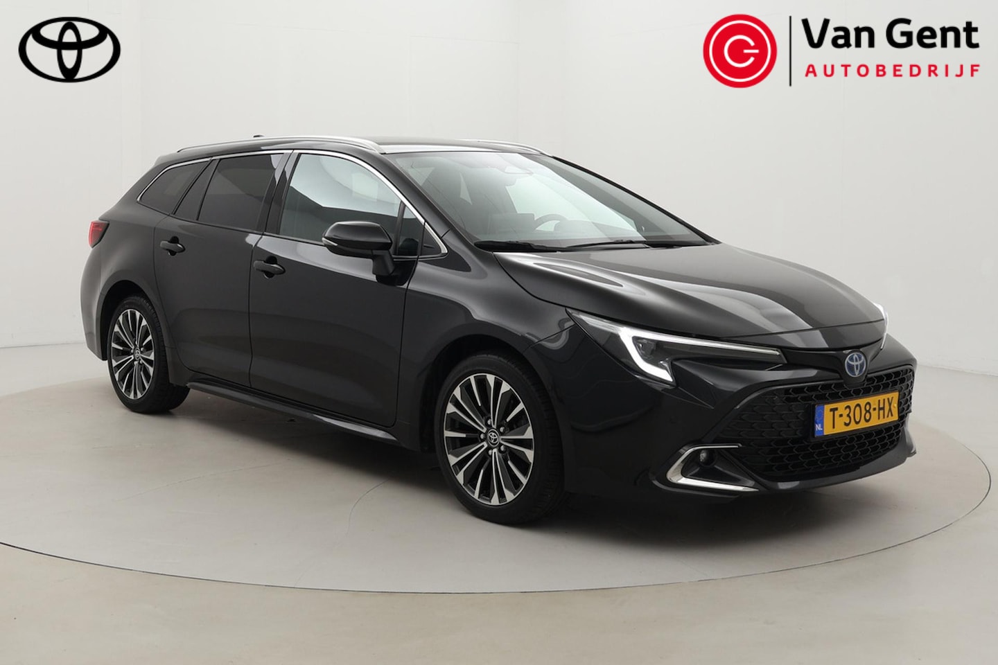Toyota Corolla Touring Sports - Hybrid 140 Dynamic | Apple Carplay / Android Auto | Stoelverwarming | Parkeersensoren voor - AutoWereld.nl