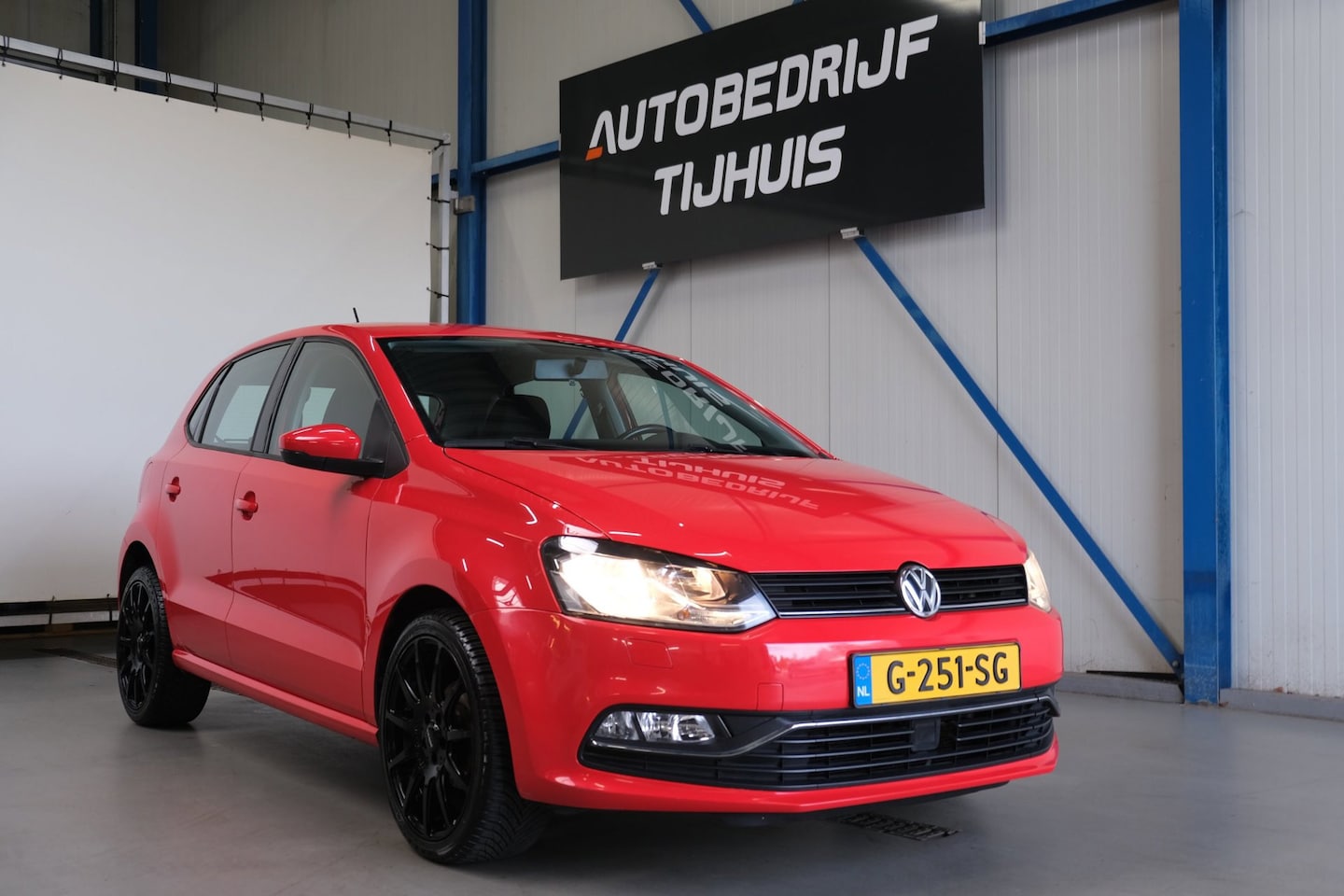 Volkswagen Polo - 1.2 TSI Highline - Airco, Cruise, PDC, Stoelverwarming. - AutoWereld.nl