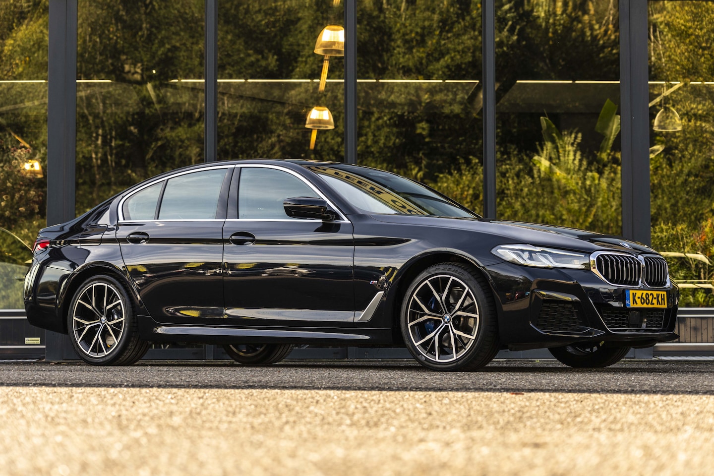 BMW 5-serie - 530e High Executive M-Pakket - AutoWereld.nl