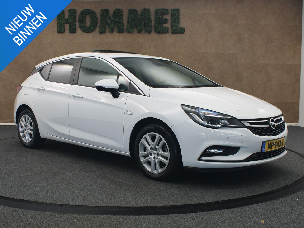Opel Astra - 1.4 Online Edition - ORIGINEEL NEDERLANDSE AUTO - AFNEEMBARE TREKHAAK - TREKGEWICHT 1450 K - AutoWereld.nl
