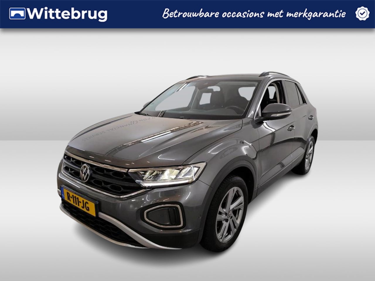 Volkswagen T-Roc - 1.0 TSI Life / PARKEER SENSOREN/ CRUISE/ DIGITAL DASH/ NAVI/ AIRCO - AutoWereld.nl