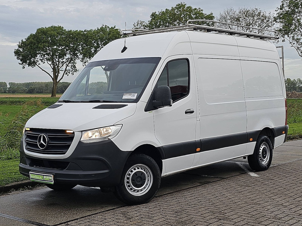 Mercedes-Benz Sprinter - 316 2.2 CDI L2H2 EURO VI-D Cruise control, Airco, Standkachel, Mbux, Carplay, Navi, Camera - AutoWereld.nl