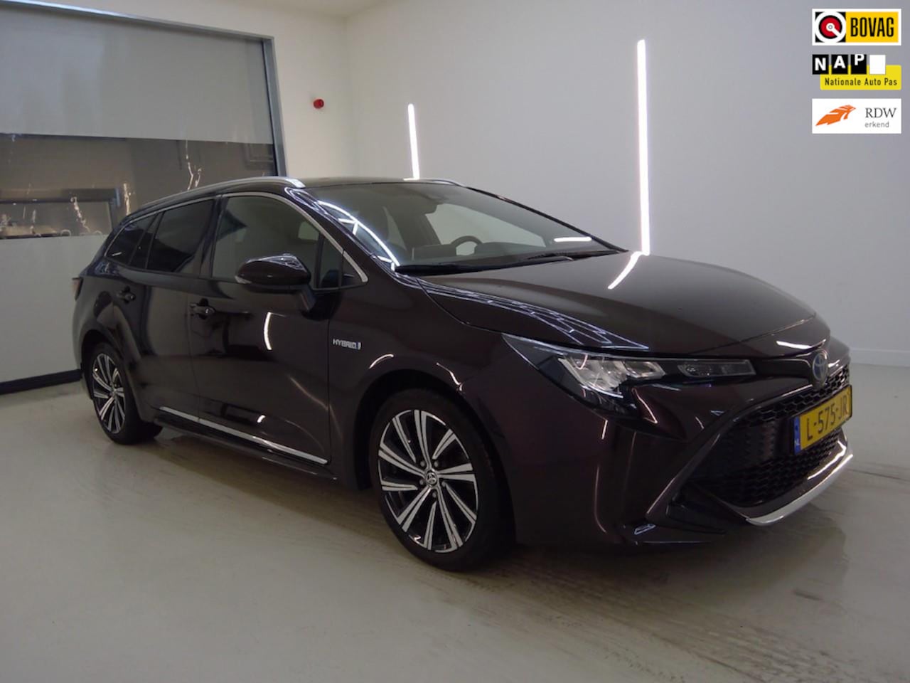 Toyota Corolla Touring Sports - 2.0 Hybrid Dynamic+Led+Leder+stoel-verw+Vitrual+Apple-care+Camera+17"Lmv = ORIG/NL-TOP DEA - AutoWereld.nl