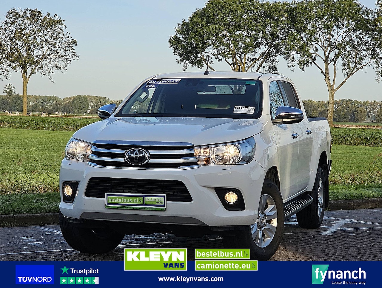 Toyota HiLux - HI-LUX 2.4 EU netto exportprijs 19950,00 ac automaat EURO6 trekhaak bluetooth achterbank w - AutoWereld.nl