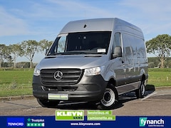 Mercedes-Benz Sprinter - 319 L2H2 RWD 3.5t-Trekhaak Automaat 3 Zits Mbux Navi Camera Airco Apple Carplay Parkeersen