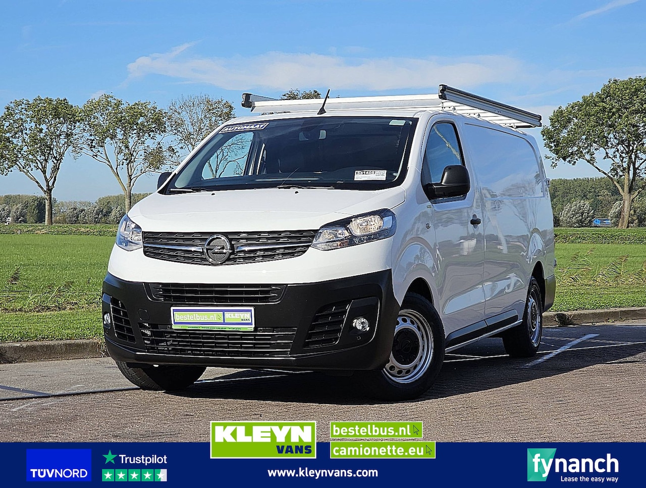 Opel Vivaro - 2.0 lang, automaat, airco, navi, pdc, imperiaal, trekhaak, 78 dkm. - AutoWereld.nl