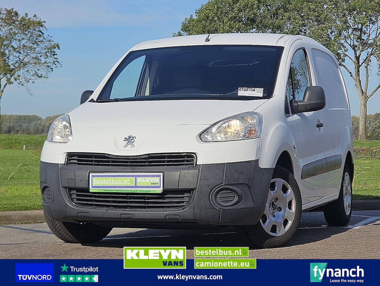 Peugeot Partner - 1.6 automaat, airco, navi, pdc, zijdeur - AutoWereld.nl