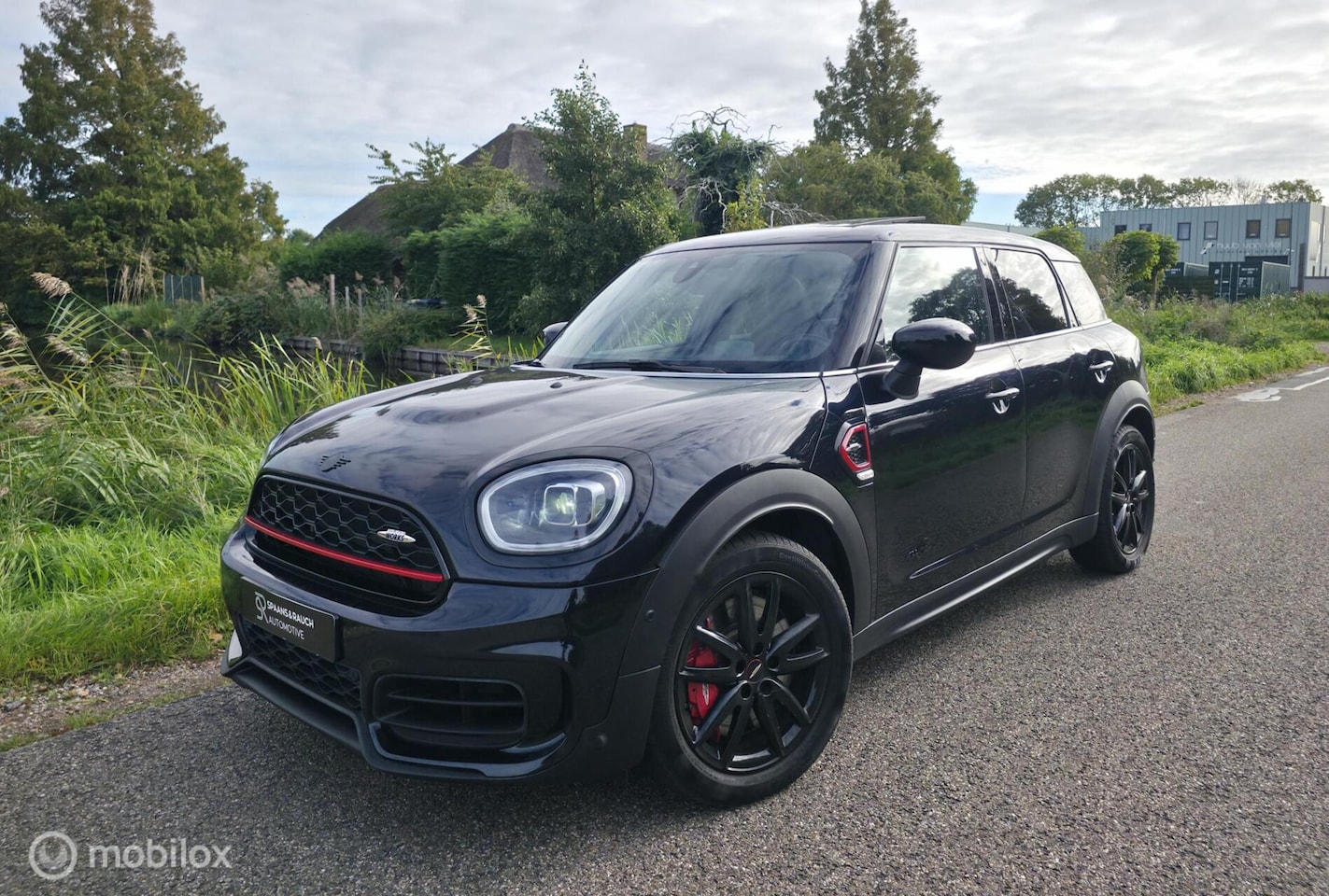 MINI Countryman - 2.0 John Cooper Works ALL4 / Pano / Luxe - AutoWereld.nl